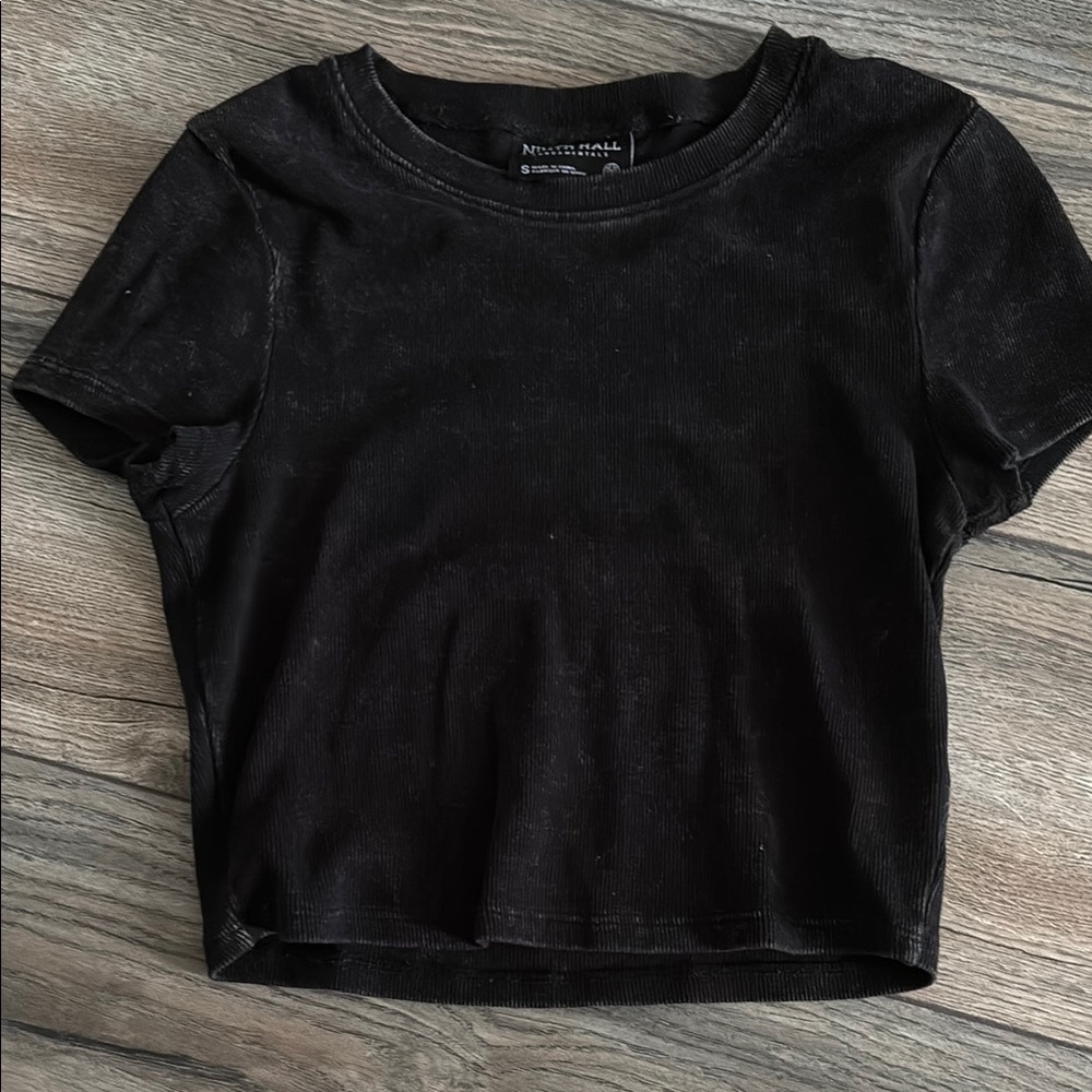 Ninth Hall By Tilly's Black Fitted Crop T-Shirt